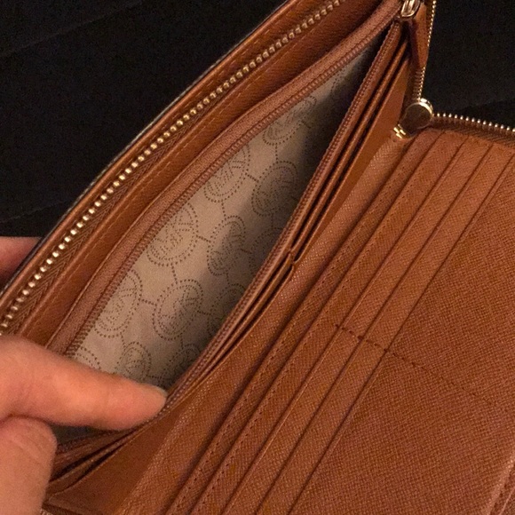 Michael Kors Leather Zippered Wallet - Picture 9 of 10